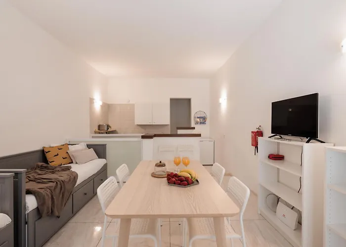 Minty - Sweet 1 Bedroom *